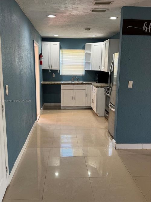 0-1321 Nw 50th Ave, Lauderhill, FL, 33313-5518 | Card Image