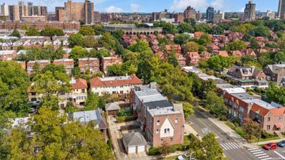 9701 69th Avenue, Townhouse with 4 bedrooms, 2 bathrooms and null parking in Forest Hills NY | Image 3