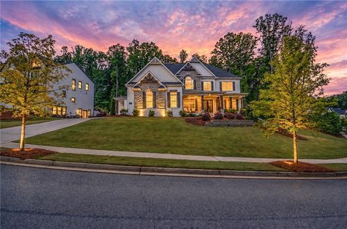 14195 Reserve Manor Ln, Roswell, GA, 30075-6901 | Card Image