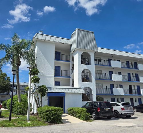 214-6061 N Falls Circle Dr, Lauderhill, FL, 33319-6834 | Card Image
