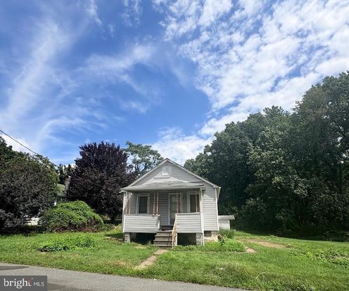 7501 Riddle Ave, BALTIMORE, MD, 21224-1946 | Card Image