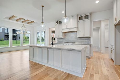 17021 King St, Overland Park, KS, 66221-6606 | Card Image