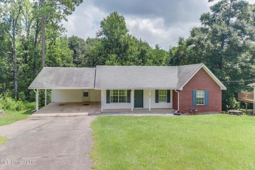 407 Dorothy St S, Wiggins, MS, 39577-2413 | Card Image