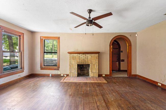 800 N Woods St, House other with 2 bedrooms, 1 bathrooms and null parking in Sherman TX | Image 10