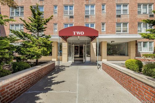 apt-5u-2 Sadore Ln, Yonkers, NY, 10710-4822 | Card Image