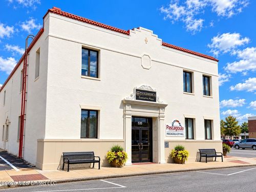 2-535 Delmas Avenue, Pascagoula, MS, 39567 | Card Image