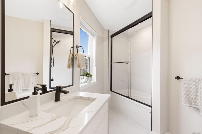 720 Stonebrook Lane, House other with 3 bedrooms, 3 bathrooms and 1 parking in Langford BC | Image 16