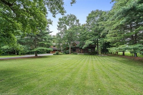 10126 Old Pine Crest Rd, Norval, ON, L0P1K0 | Card Image