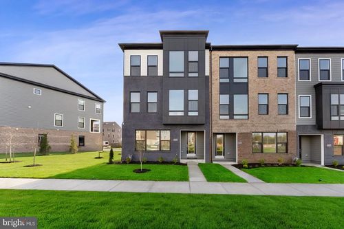 11j-129 Summit Point Blvd, BOWIE, MD, 20716-3542 | Card Image