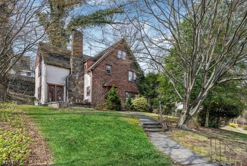 342 Hillcrest Rd, Ridgewood, NJ, 07450-2435 | Card Image