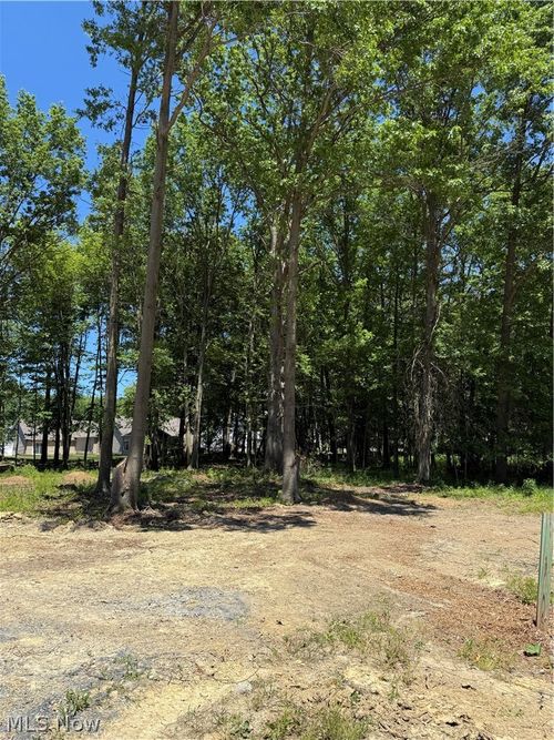 48 Breezewood Ln, Vermilion, OH, 44089 | Card Image