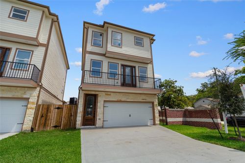 2202 Hoskins Dr, Houston, TX, 77080-5424 | Card Image