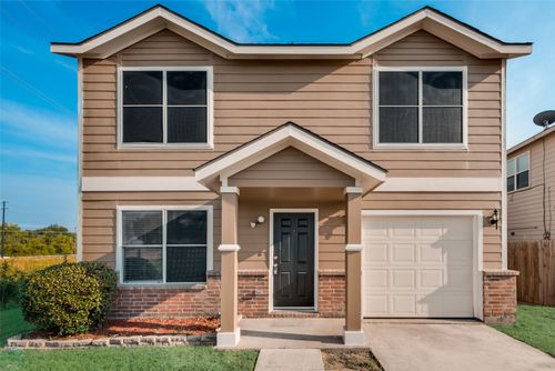 1161 Condor Dr, Grand Prairie, TX, 75051-3351 | Card Image