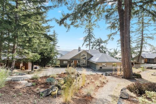 235 Canvasback Pl, Salt Spring, BC, V8K2W5 | Card Image