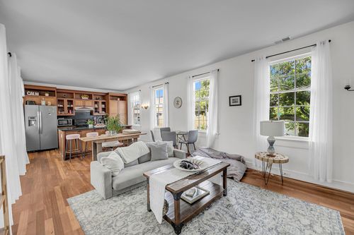 4 Bogard St, Charleston, SC, 29403-5410 | Card Image
