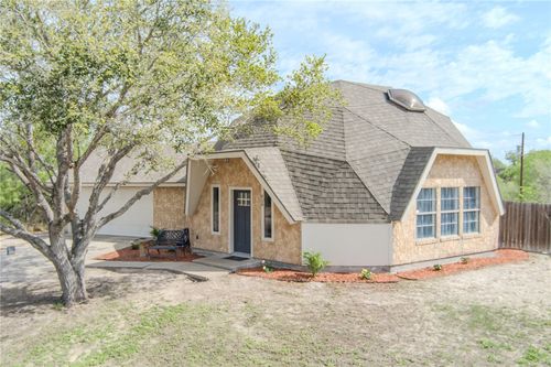 828 Stacie St, Kingsville, TX, 78363-7435 | Card Image