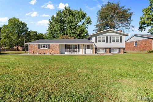 339 N Deneen St, Staunton, IL, 62088-1339 | Card Image