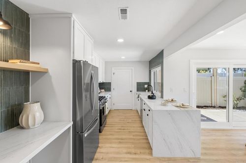 267 Countryhaven Rd, Encinitas, CA, 92024-3106 | Card Image