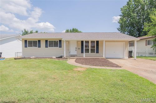 4532 Conleth Dr, Oakville, MO, 63129-3739 | Card Image