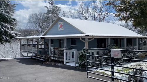 735 Pollard Rd, Kodak, TN, 37764-2207 | Card Image