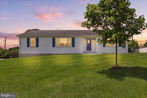 15 Sylvia Ct, MARTINSBURG, WV, 25404-0677 | Card Image
