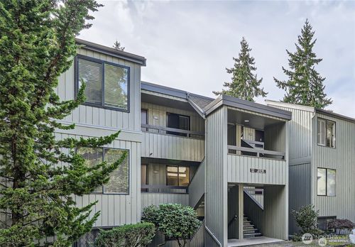 222-3518 109th Pl Ne, Bellevue, WA, 98004-7645 | Card Image
