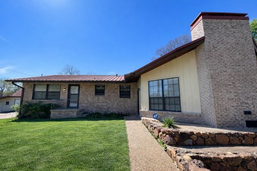 109 Maxine St, Mineola, TX, 75773-1011 | Card Image