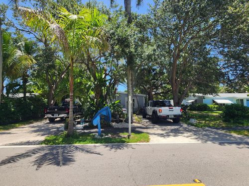 305 S Loxahatchee Dr, Jupiter, FL, 33458-7447 | Card Image