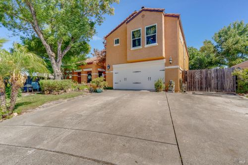 832 Arabian Circle, Vacaville, CA, 95687 | Card Image