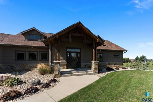 48290 Arrowhead Pl, Canton, SD, 57013-5868 | Card Image