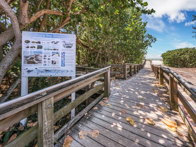 640 Fox St, House other with 2 bedrooms, 2 bathrooms and null parking in LONGBOAT KEY FL | Image 39