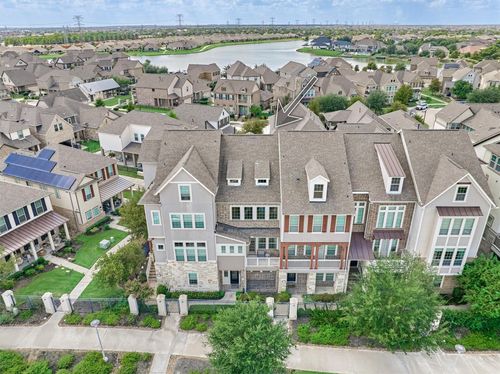 9627 Towne Lake Pkwy, Cypress, TX, 77433-5377 | Card Image