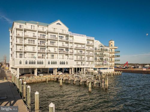 unit-204-1 Dock St, CRISFIELD, MD, 21817-1078 | Card Image