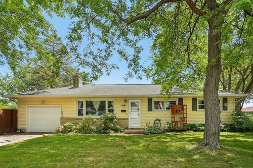 2009 Helene Pkwy, Madison, WI, 53711-4822 | Card Image