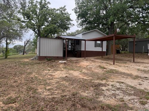 240 Creekside Dr, Floresville, TX, 78114-9372 | Card Image
