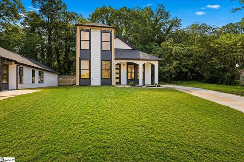 579 Bee Street, Spartanburg, SC, 29303 | Card Image