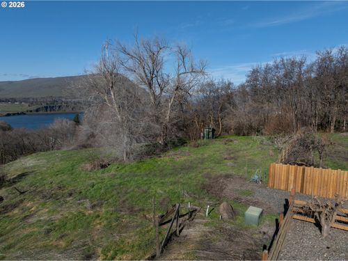 8176 State Route 14, Lyle, WA, 98635-9150 | Card Image