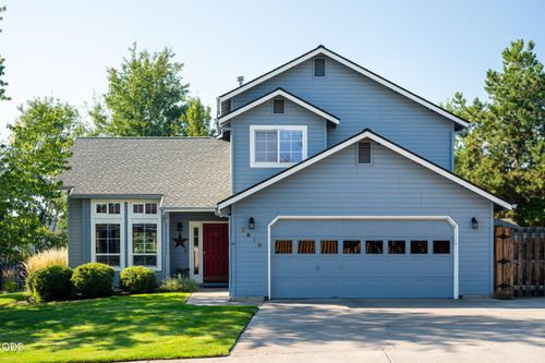 3810 Sw Volcano Pl, Redmond, OR, 97756-8306 | Card Image