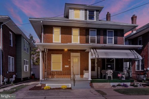 2517 Grant St, MOUNT PENN, PA, 19606-2122 | Card Image