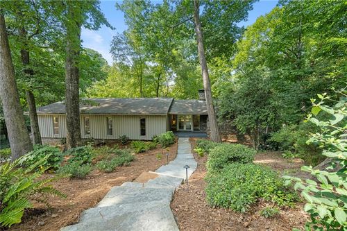 460 Valley Green Dr Ne, Atlanta, GA, 30342-3430 | Card Image