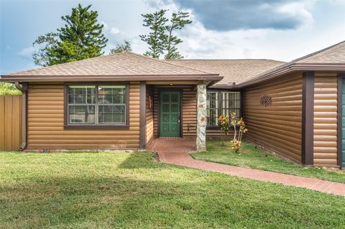 4107 Robin Way, VALRICO, FL, 33594-5430 | Card Image