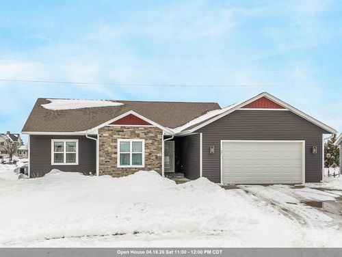 531 S Silver Fox Drive, Kewaskum, WI, 53040 | Card Image