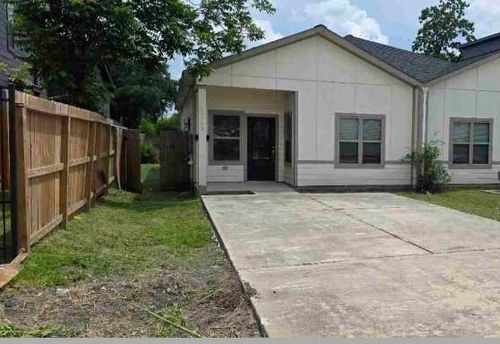 a-4810 Wilmington St, Houston, TX, 77033-4131 | Card Image