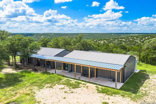 11797 Hackberry Rd, Rocksprings, TX, 78880 | Card Image