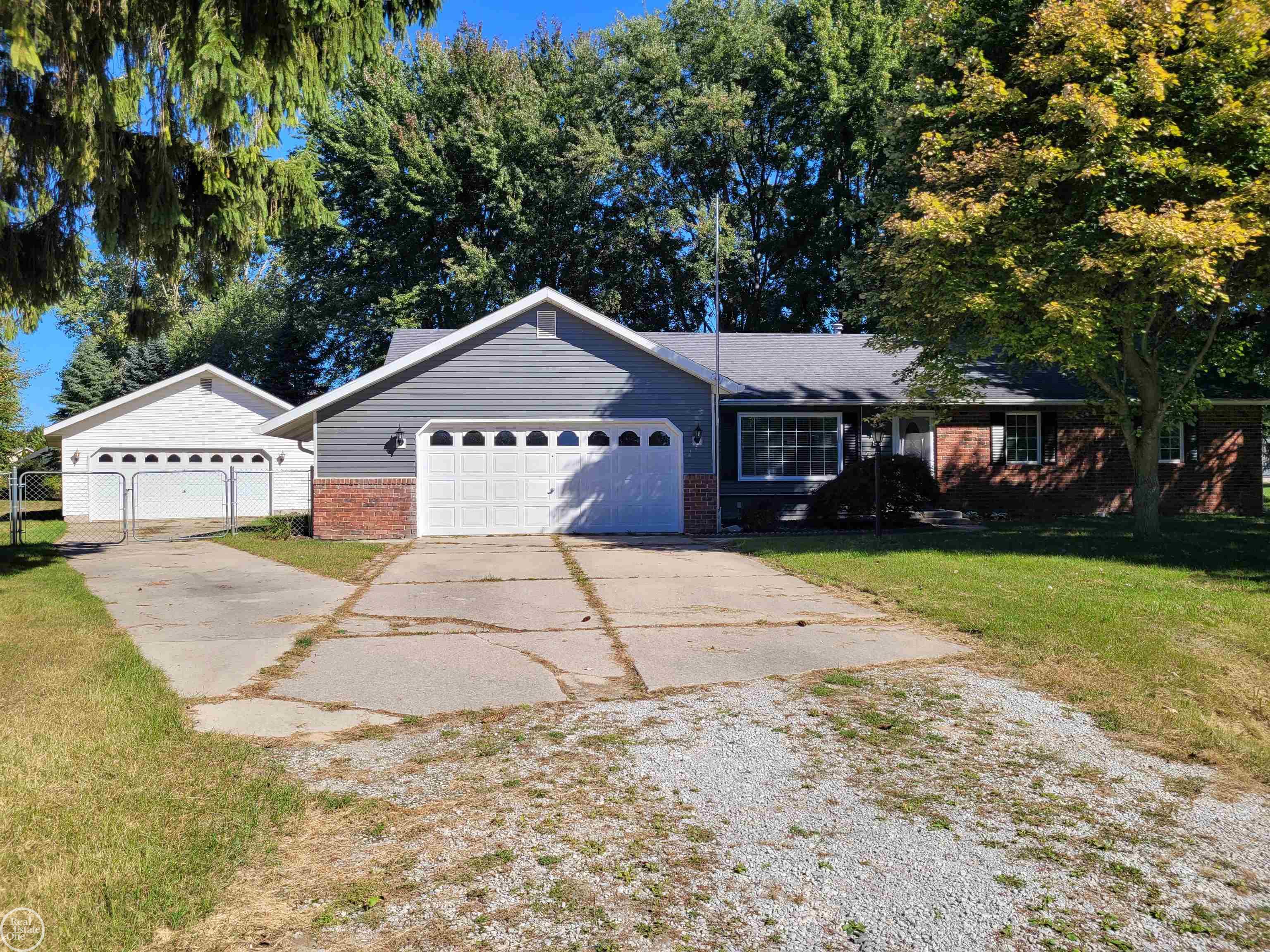 Huntington Dr, Port Huron, MI 48060