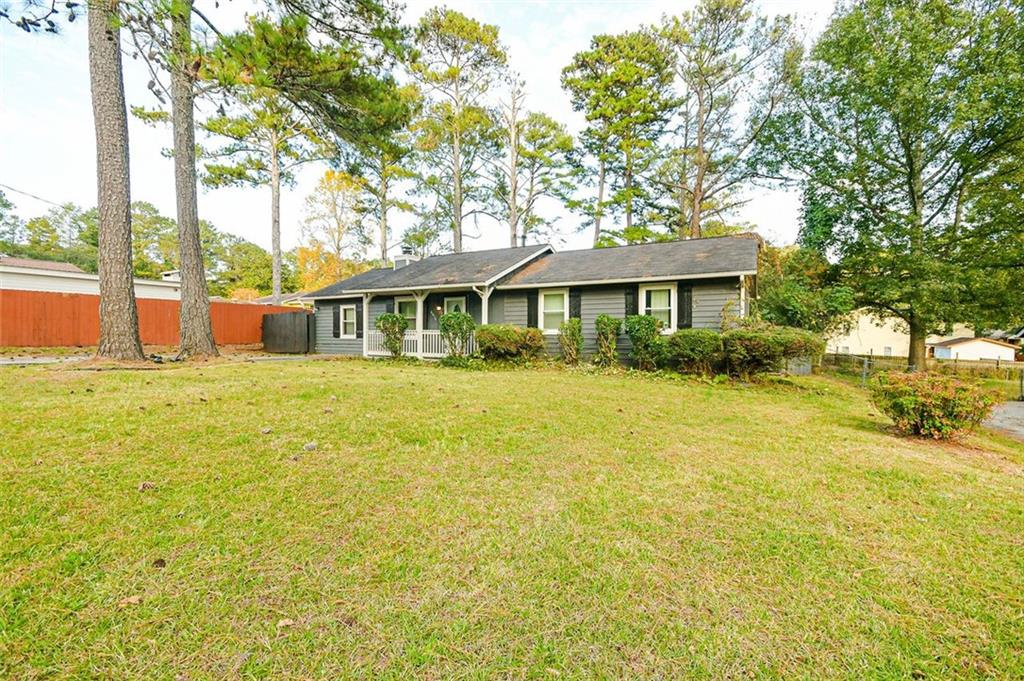 Homewood Dr, Riverdale, GA 30274