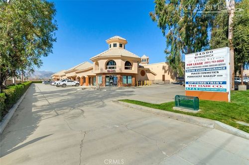 34590 County Line Rd, Yucaipa, CA, 92399-5303 | Card Image