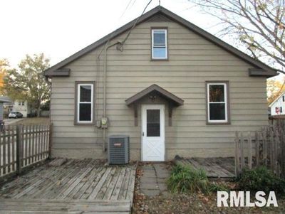 1102 S 10 Th Street, House other with 2 bedrooms, 1 bathrooms and null parking in Pekin IL | Image 2