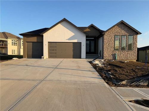 8203 Nw 89th Ter, Kansas City, MO, 64153-1930 | Card Image