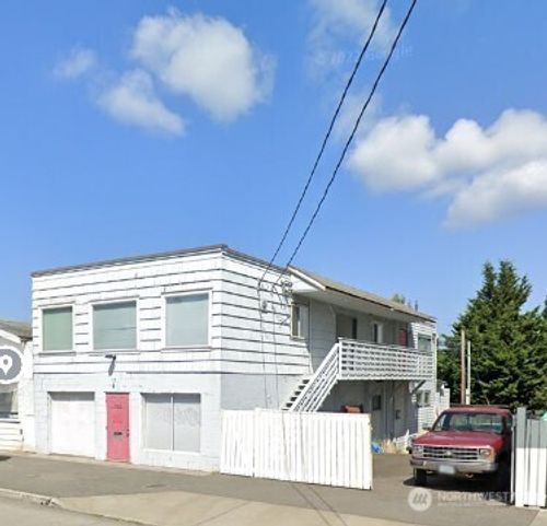 320 Nw 85th St, Seattle, WA, 98117-3120 | Card Image